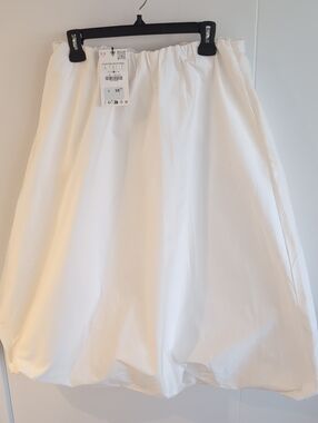 NWT Zara White Cotton Bubble Midi Skirt Size L